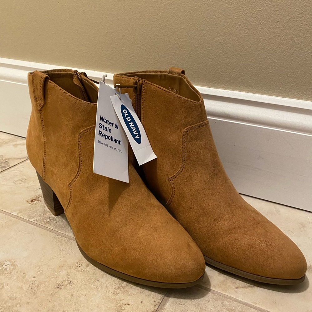 Old Navy Faux Sued Booties Light Brown Size 8.5 NWT